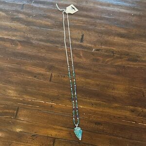 Chic Green and Silver Necklace